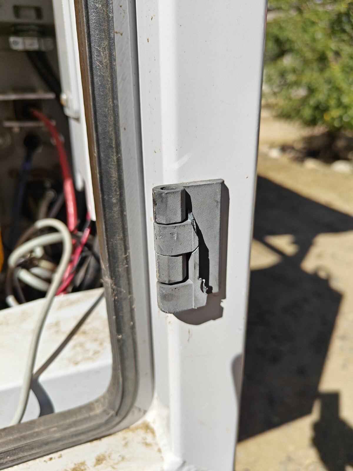 DC Solar SCT20 Solar Trailer Cabinet Hinges Set of 2 Black Color