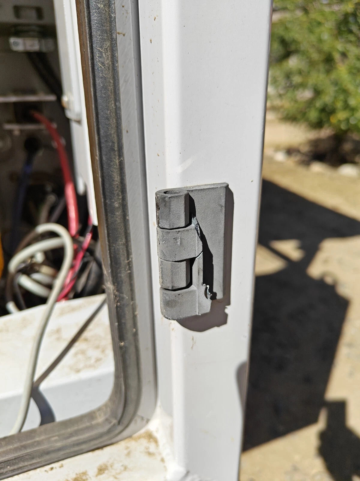 DC Solar SCT20 Solar Trailer Cabinet Hinges Set of 2 Black Color