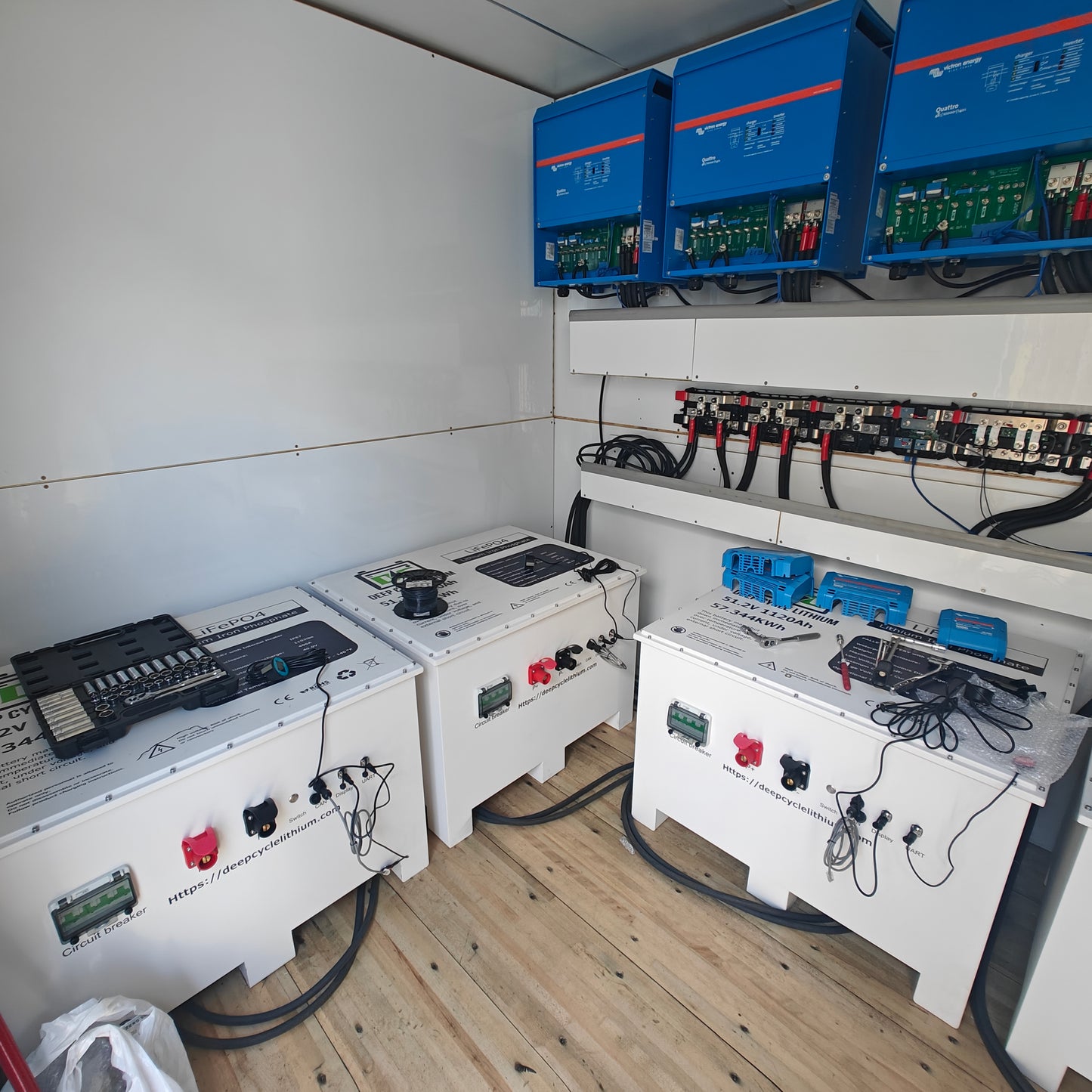 Pallet Sized LFP IP 67 Lithium battery pack - 51.2V 1120ah 57.3 Kwh - 400A Discharge